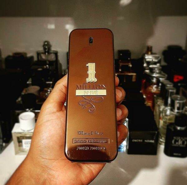 1 MILLION PRIVE