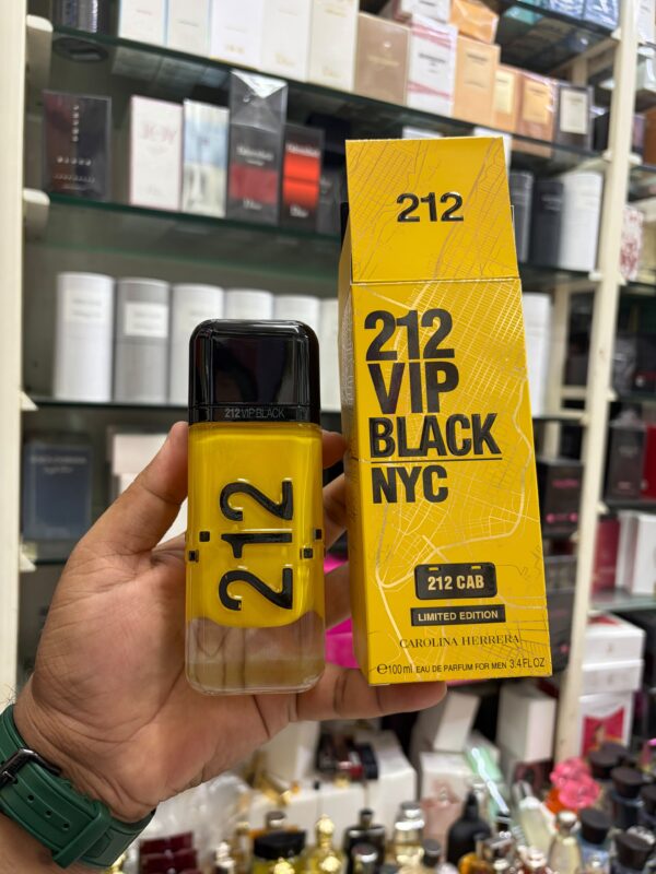 212 VIP BLACK NYC CAB LIMITED EDITION